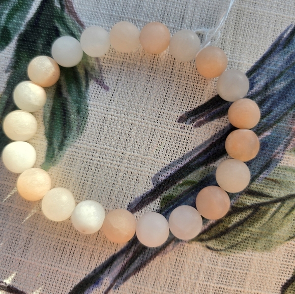 🐰SALE🐰 10mm Matte Pink Adventurine Bracelet - Picture 3 of 10